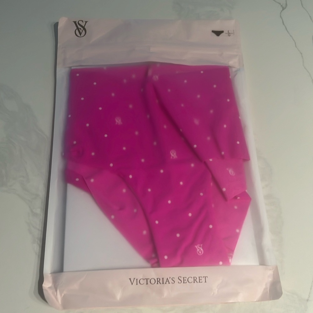 Vs new cheeky panties size large